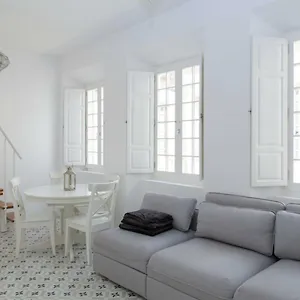 https://la-blanca-casita-malaga.1costadelsol.com